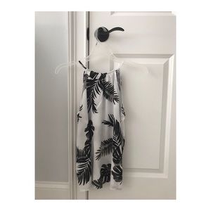 black and white tank top